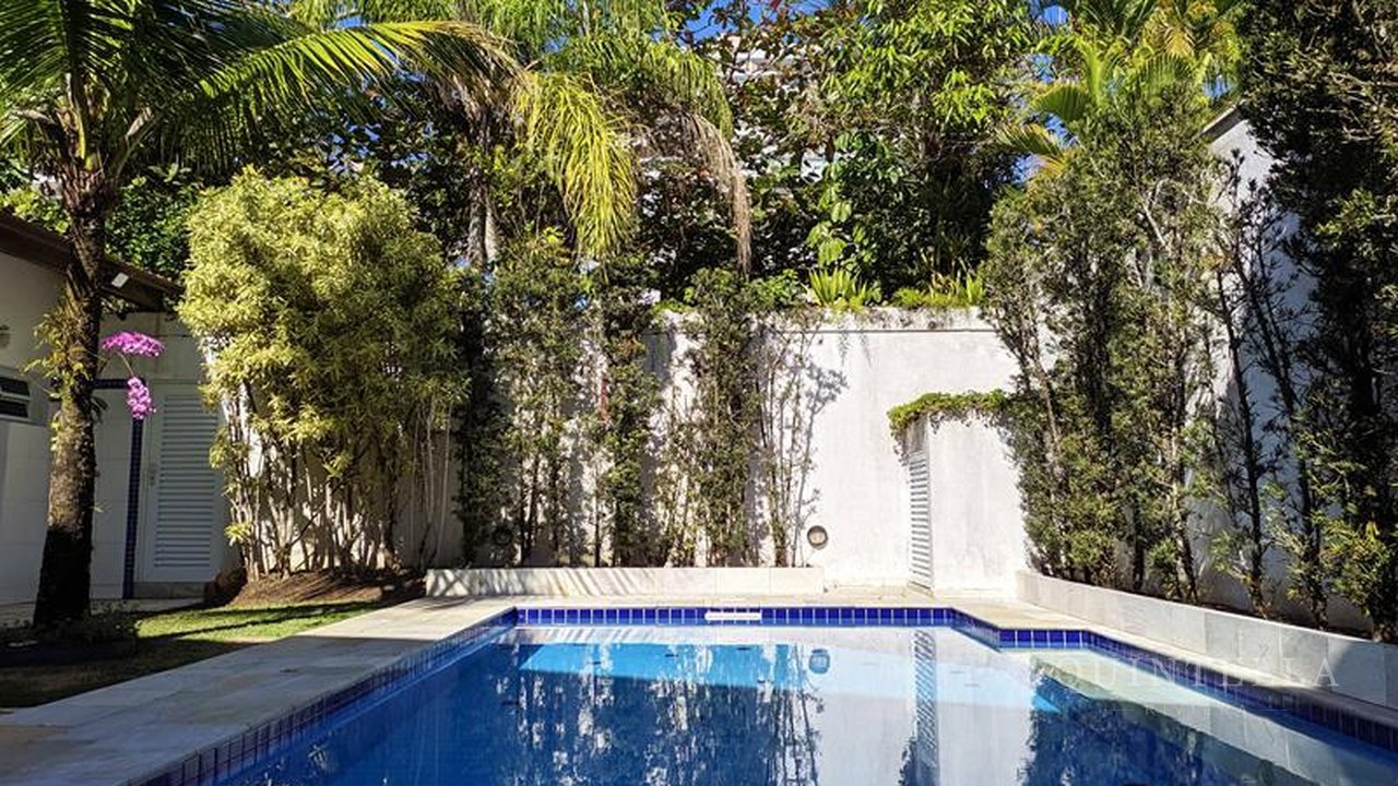 Casa — foto 1 de 24