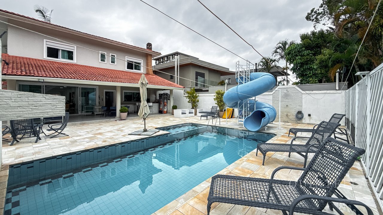Casa pé na areia recuado  — foto 1 de 44