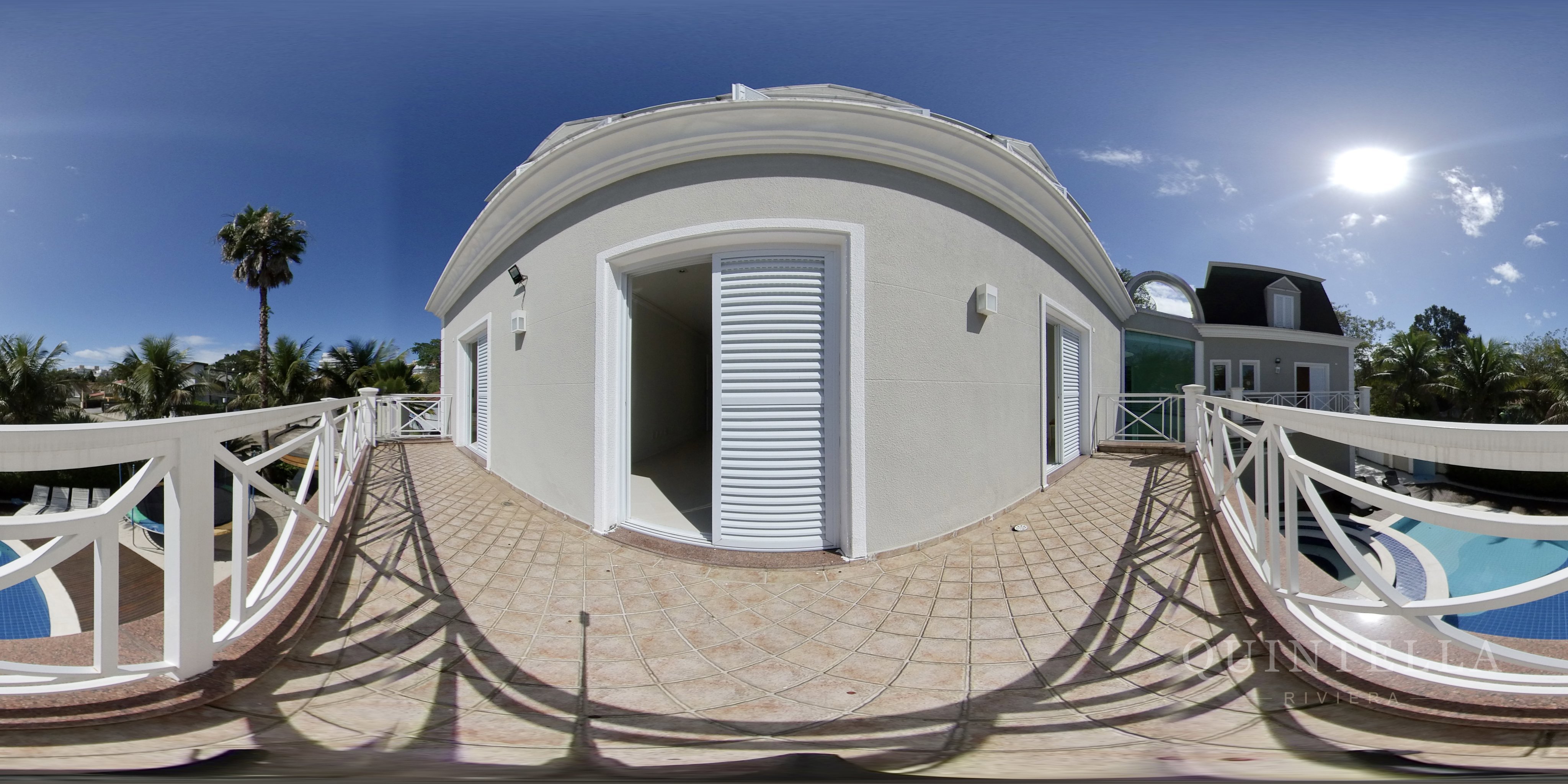Balcony2