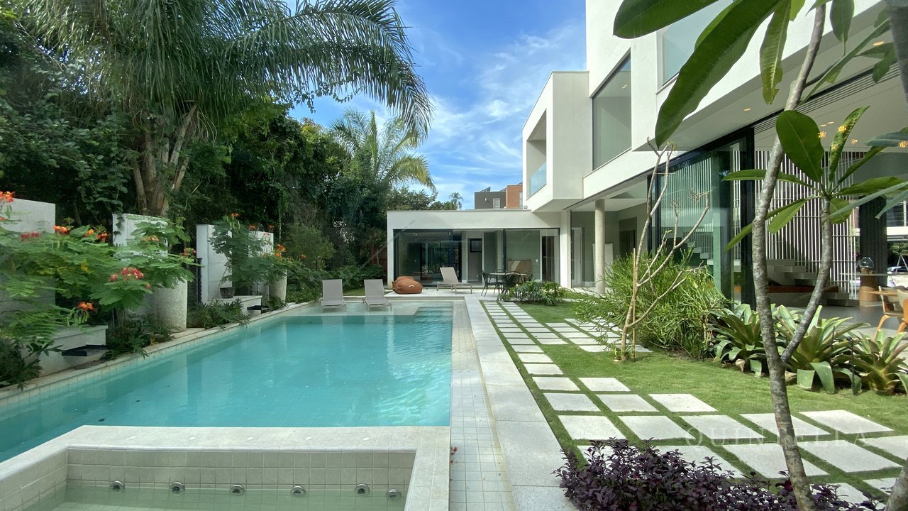 Casa — foto 1 de 70