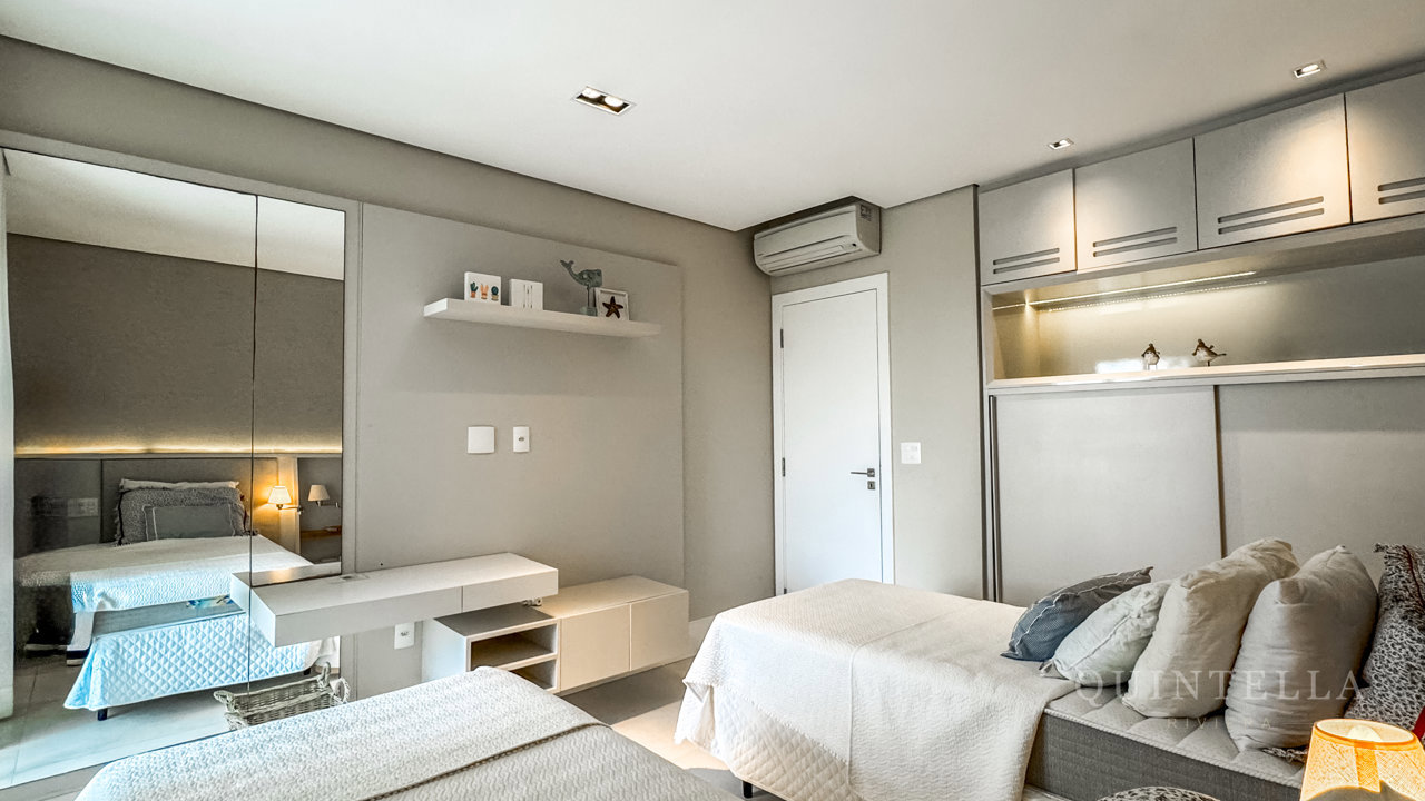 Apartamento pé na areia frontal — foto 30 de 61