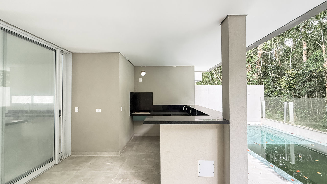 Casa em Condomínio — foto 5 de 33